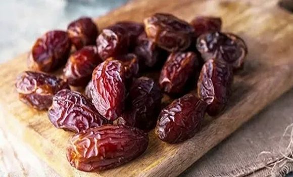 خرمای پیارم اهواز بسته‌ بندی پاکتی و فله